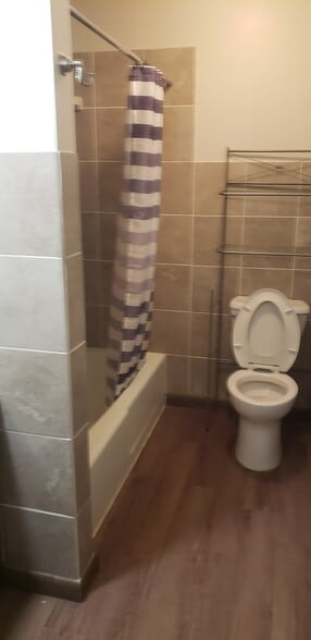 Building Photo - 704 S 3rd St