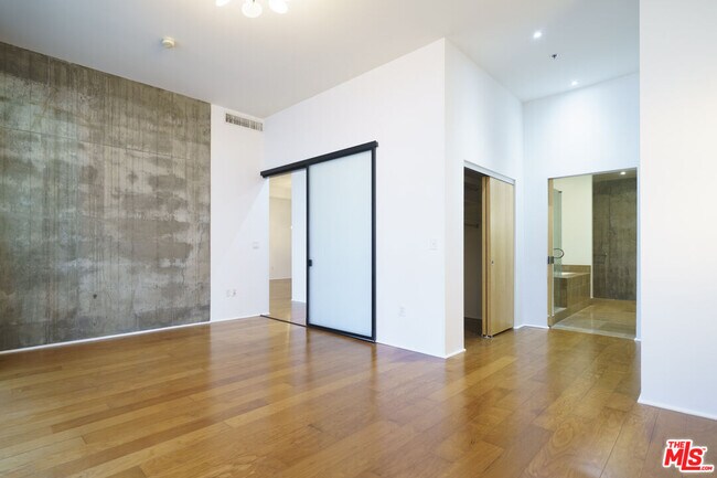 Building Photo - 1111 S Grand Ave