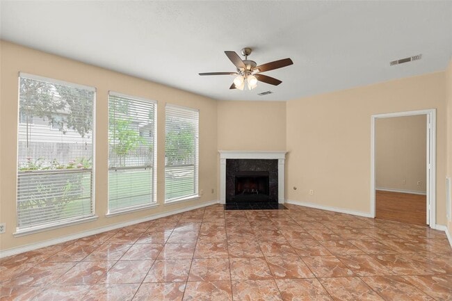 Building Photo - 16927 Fairway Glen Ln