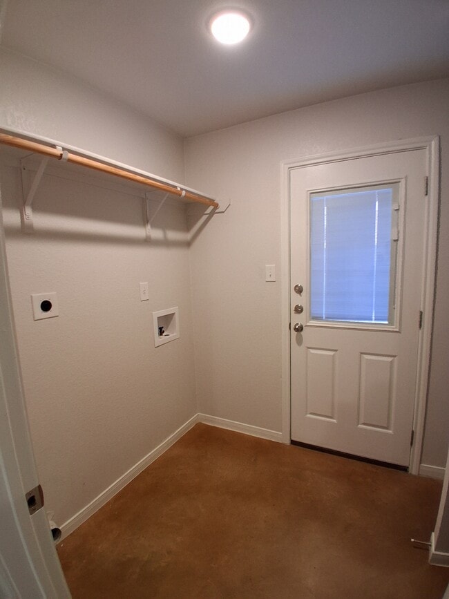 Building Photo - 1811 Indian Trail