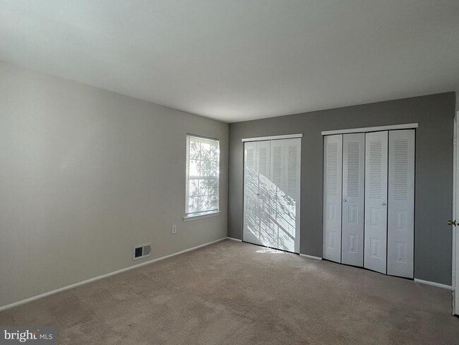 Building Photo - 35 Coral Tree Ct