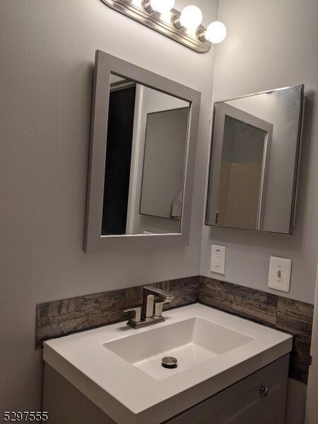 Building Photo - 4805 Ravens Crest Dr