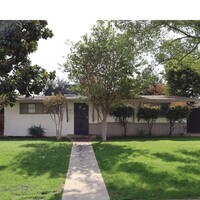 Building Photo - Charming 4-Bedroom Home Near Bakersfield C...