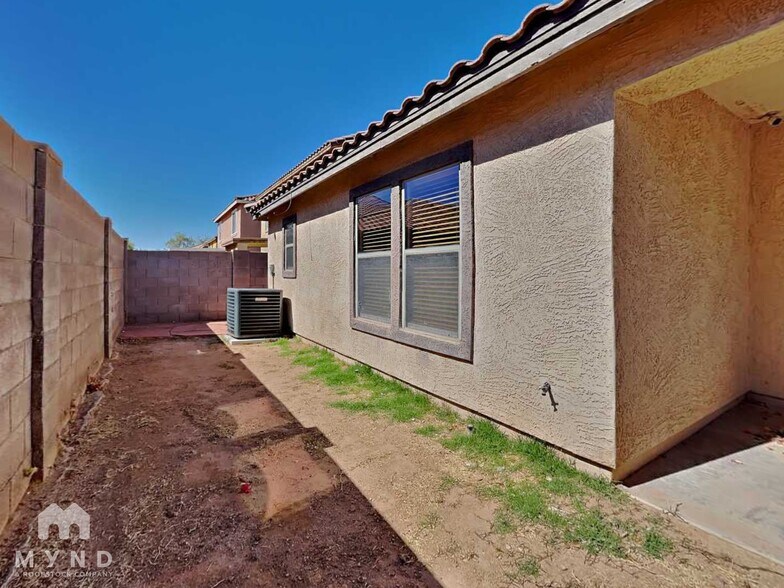 Building Photo - 6327 W Branham Ln