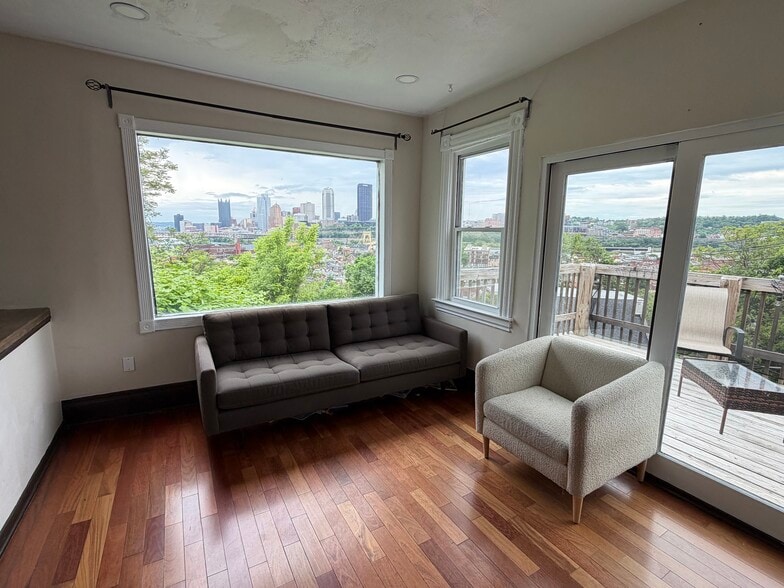 Living Room view 2 - 5 Nusser St