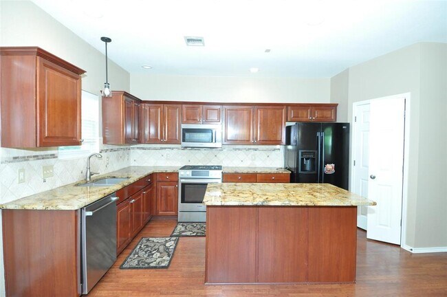 Building Photo - 14505 Templemore Cove