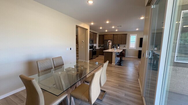 Building Photo - 17744 W Cassia Way
