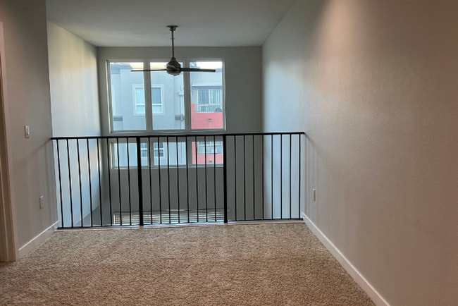 Building Photo - A Cozy Contemporary and Stylish Condo 2BR/...