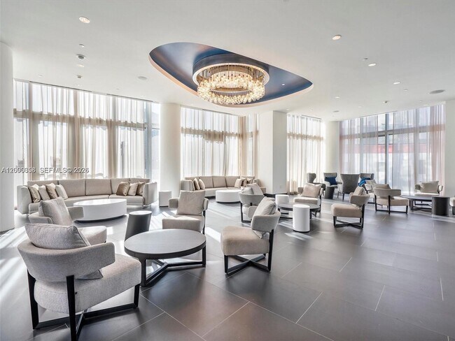 Building Photo - 851 NE 1st Ave