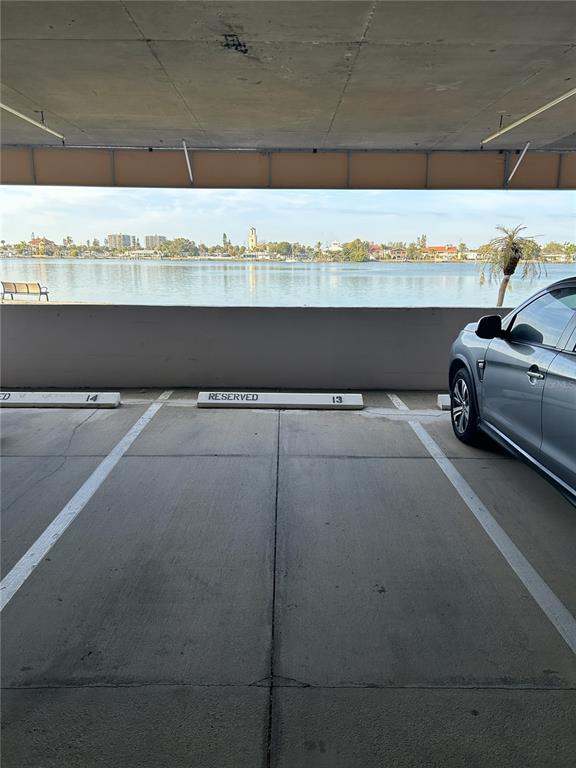 Building Photo - 8000 Sailboat Key Blvd S