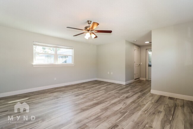 Building Photo - 1560 Palmetto St