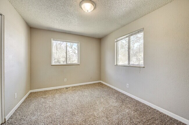 Building Photo - Welcome Home!