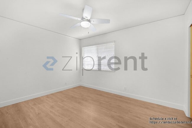 Building Photo - 2275 La Mesa Ct