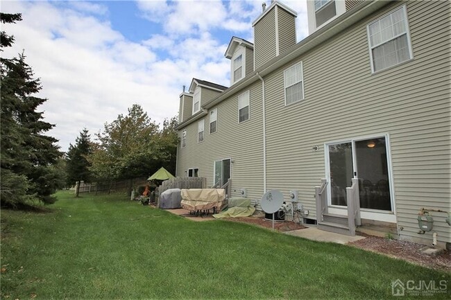 Building Photo - 1603 Blossom Cir