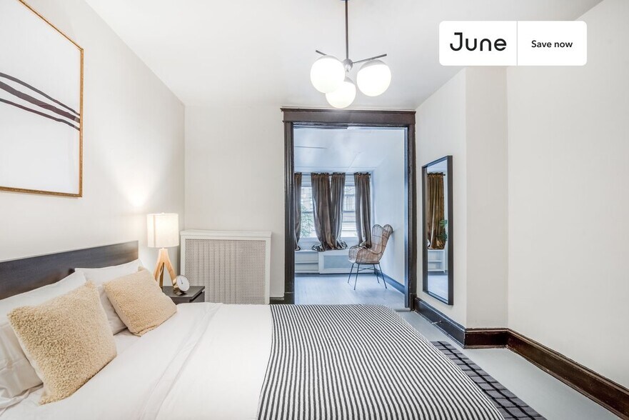 Building Photo - 2716 Woodley Pl NW