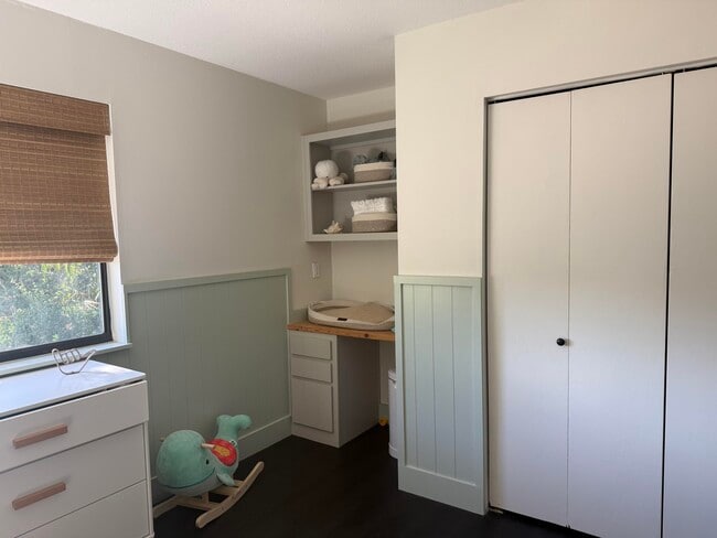 Building Photo - 350 Sailfish Dr