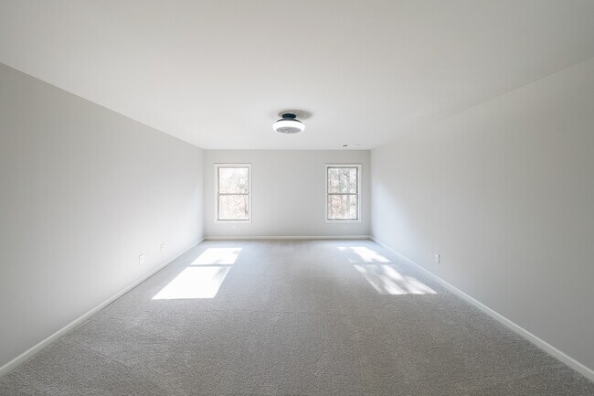 Building Photo - 408 After Glow Smt