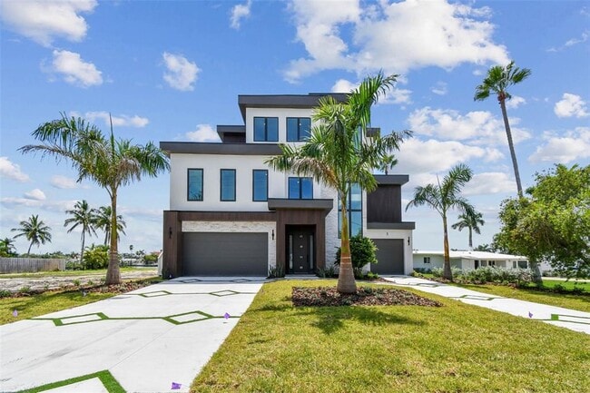 Building Photo - 3 Treasure Ln