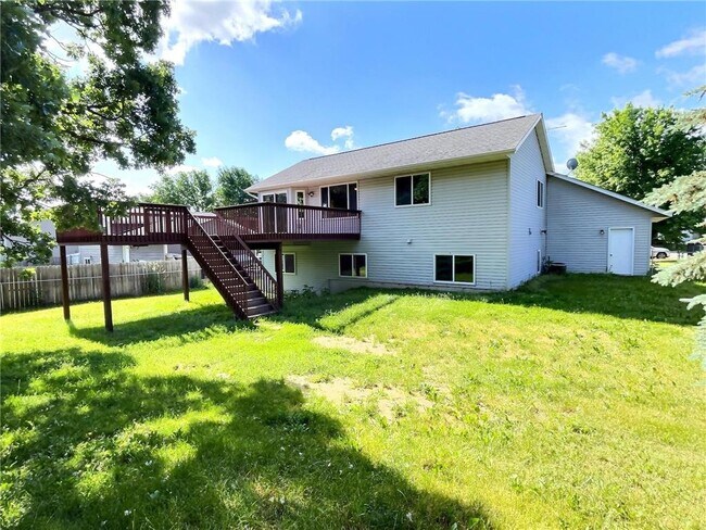 Building Photo - 6081 Bakken St