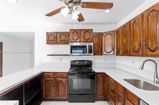 Building Photo - 10605 SW 112th St