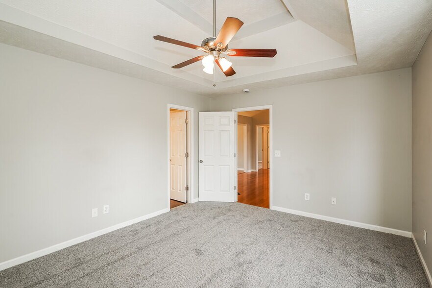 Building Photo - 900 Pebble Beach Cir