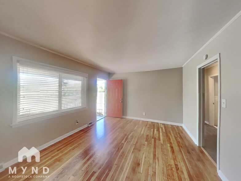 Building Photo - 1731 Morehead Ave