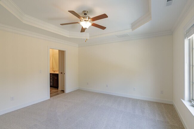 Building Photo - Brand new Luxurious 3 bedroom 3 bath + LOFT townhouse in Stone Gate community High Point. Master ...