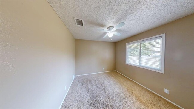 Building Photo - 10504 Wendts Way