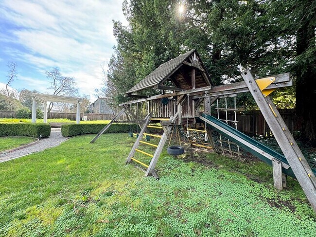Building Photo - Stunning St. Helena Victorian Farmhouse on...