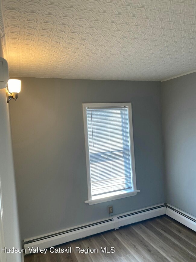 Building Photo - 91 Broadway