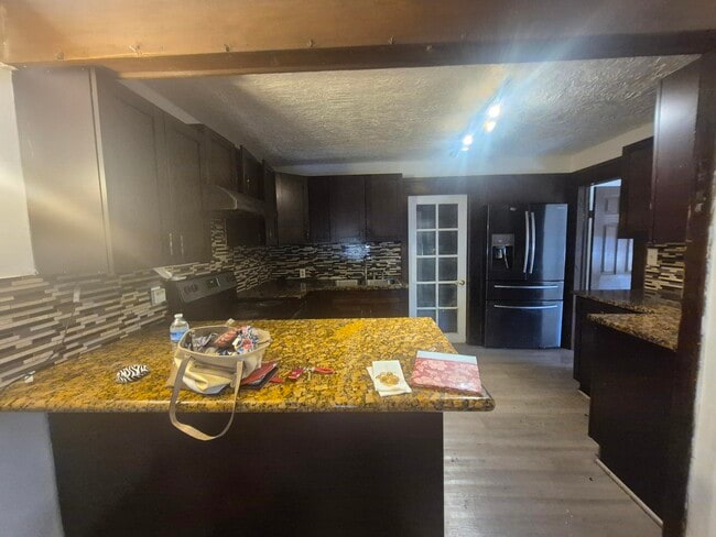 Building Photo - 2327 Polk St