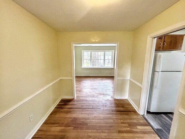 Building Photo - 1225 Blue Jay Ln