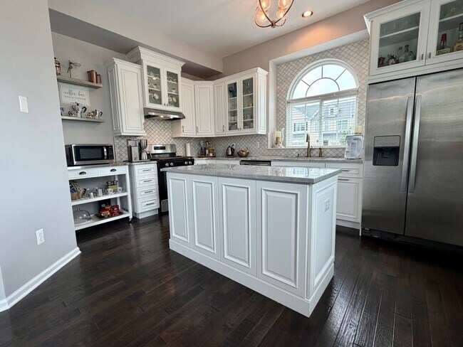 Building Photo - Stunning 3-Bed/3-Bath Home in Providence Reserve. Available September 1st!