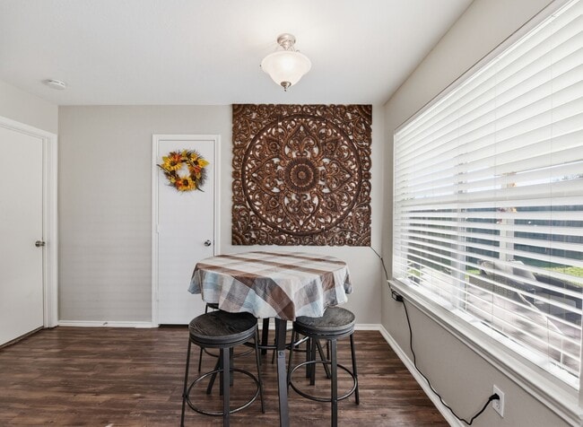 Building Photo - 9519 Maple Green Ln