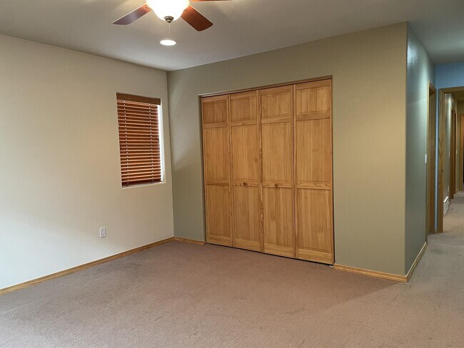 Building Photo - 114 Jackson Peak Dr