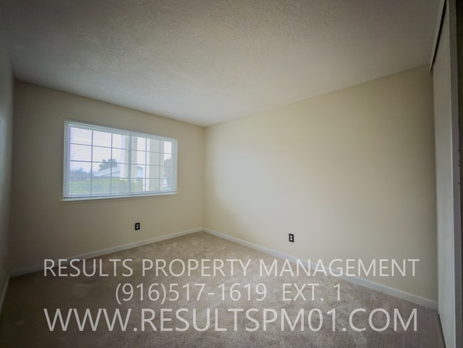 Building Photo - 3 Bedroom | 2 Bathroom Home – Available Now