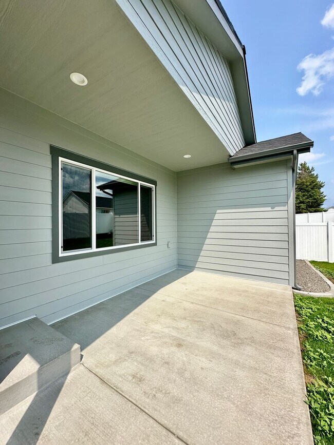 Building Photo - New Build Ranch Style Home Available with ...