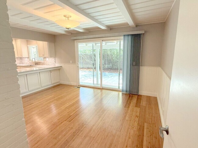 Building Photo - Remodeled One Story Home Located In Desirable Lafayette !