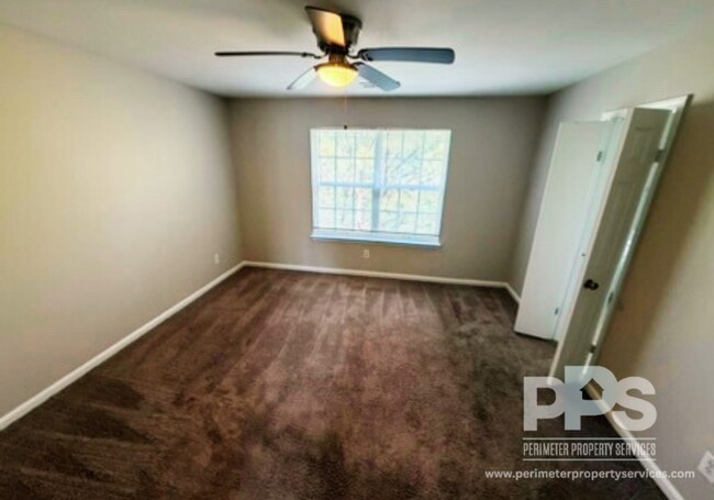 Building Photo - 6764 Blackstone Pl