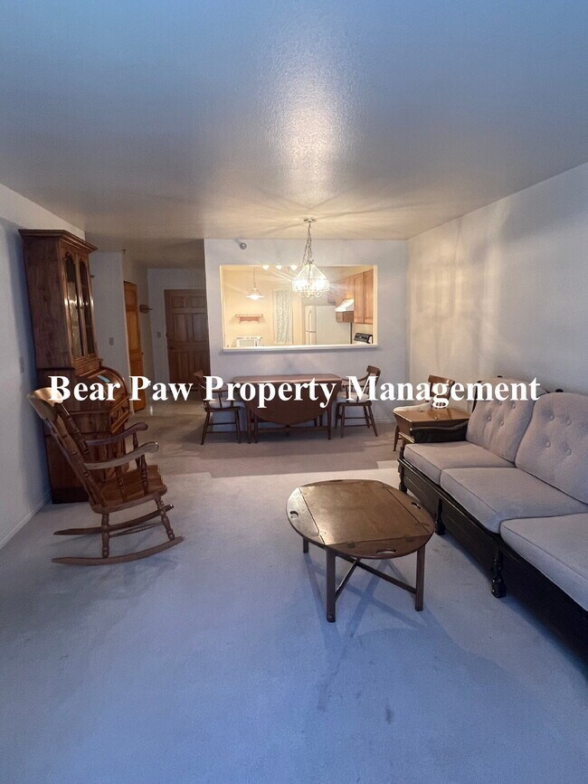 Building Photo - Two bedroom in Rocky Village!!