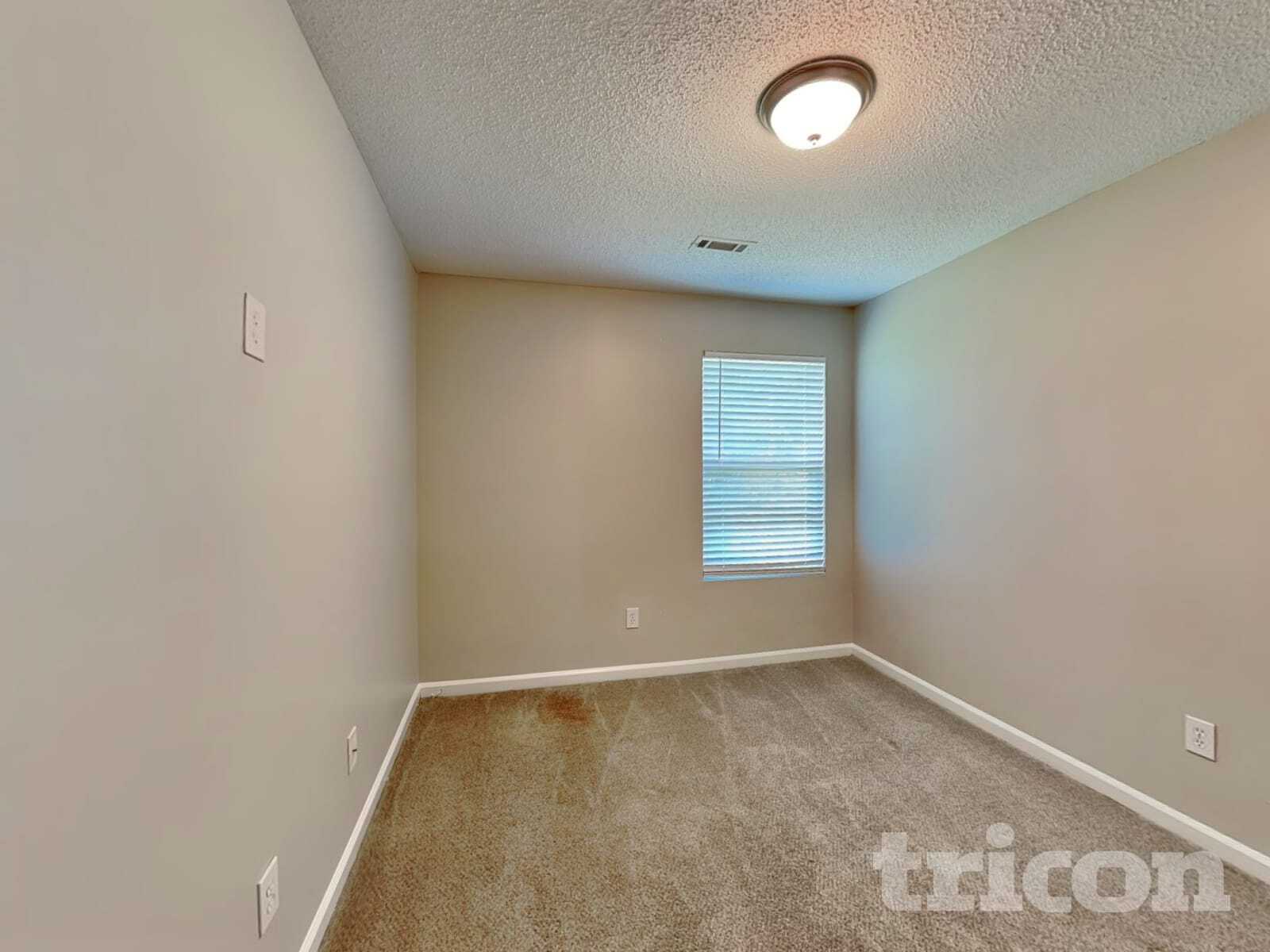 Building Photo - 4872 Sierra Way