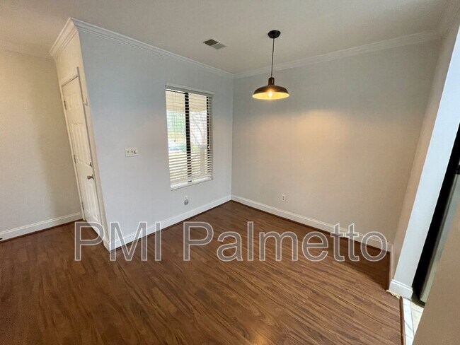 Building Photo - 229 Windsor Point Rd