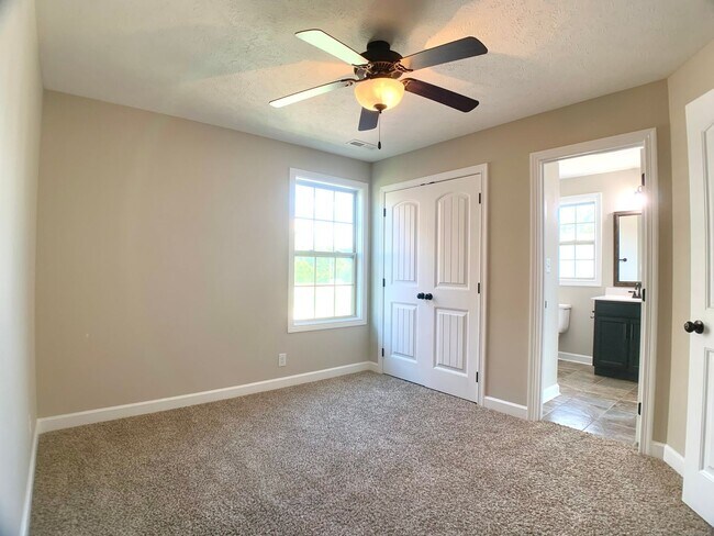 Building Photo - 1734 Ellie Piper Cir