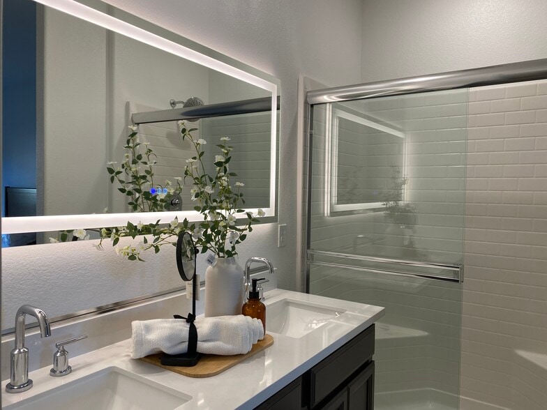 Owner’s Suite glass shower - 1683 Sandoval Dr