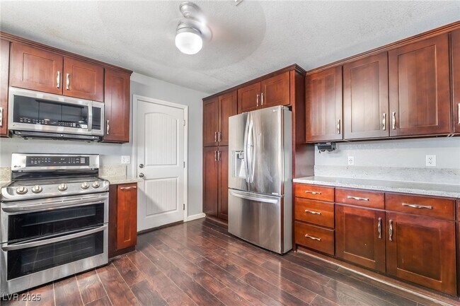 Building Photo - 2275 Covey Ln