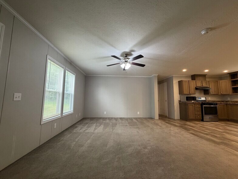 Building Photo - 1539 Huron Ct