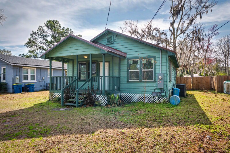 Building Photo - 250 Vernis Ave