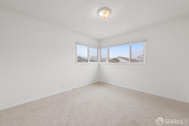 Building Photo - 85 Dorchester Dr