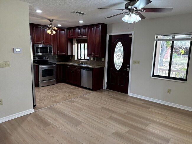 Building Photo - Stunning 2-bedroom, 2-bathroom home with large fenced in back yard.