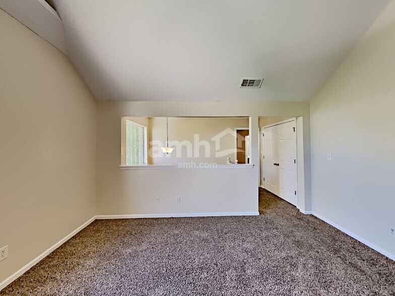 Building Photo - 4319 Caroline Ct